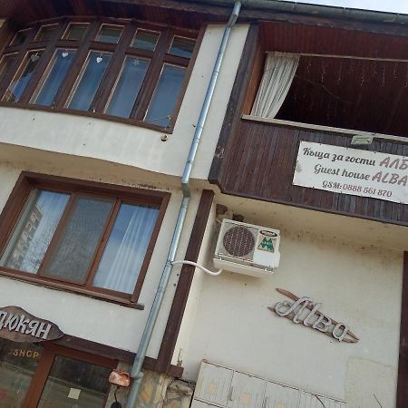 Стаи За Гости Алба 卡赞勒克 外观 照片